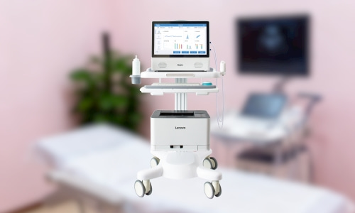 醫(yī)生使用心率變異分析儀進(jìn)行檢測(cè)